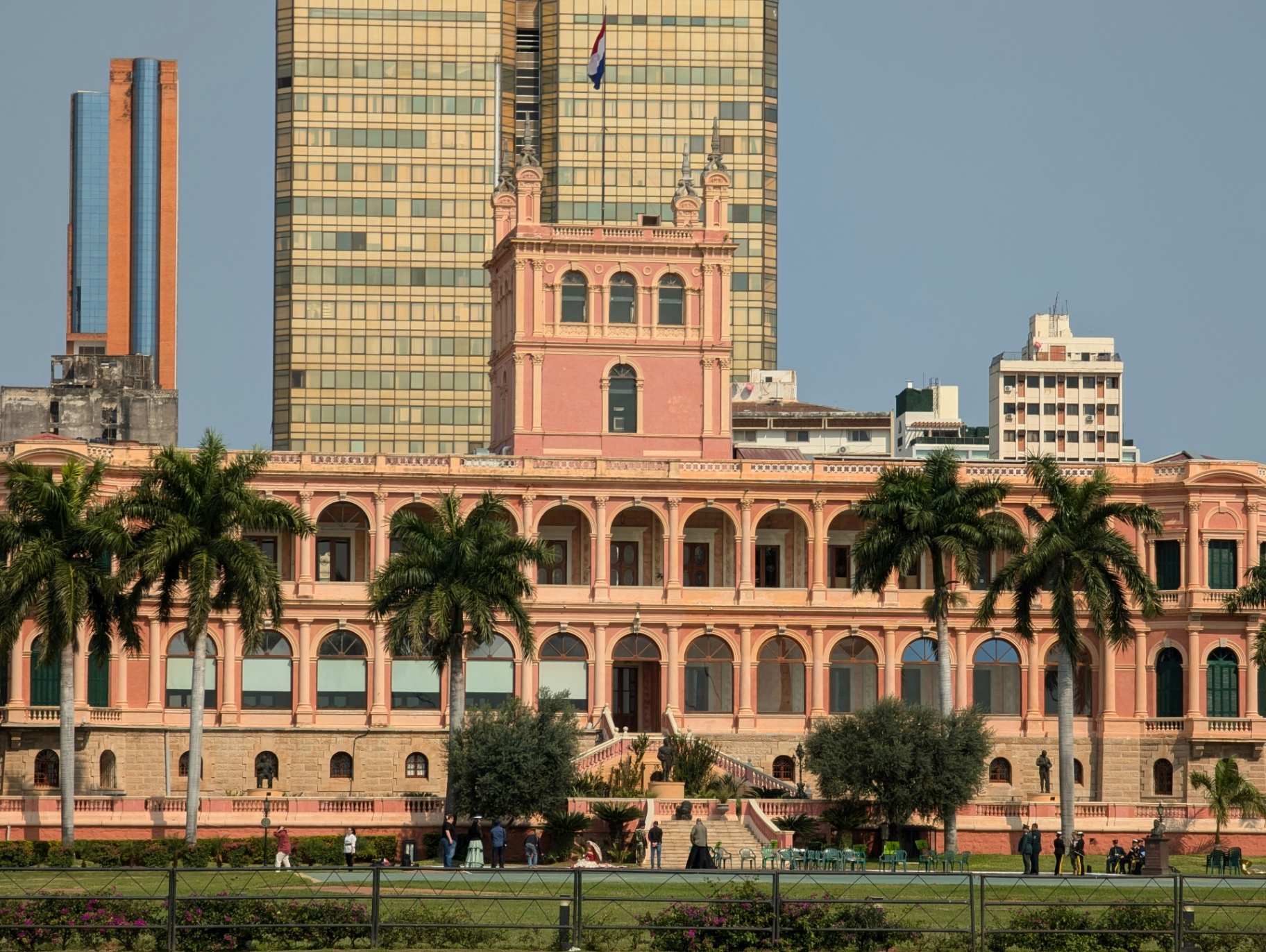 Palácio dos Lopes e skyline de Assunção, Paraguai